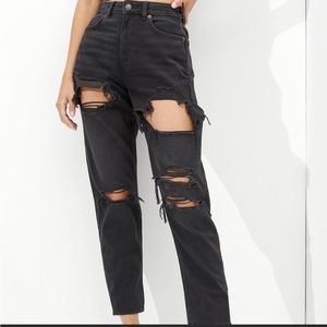 AE Ripped Mom Jean